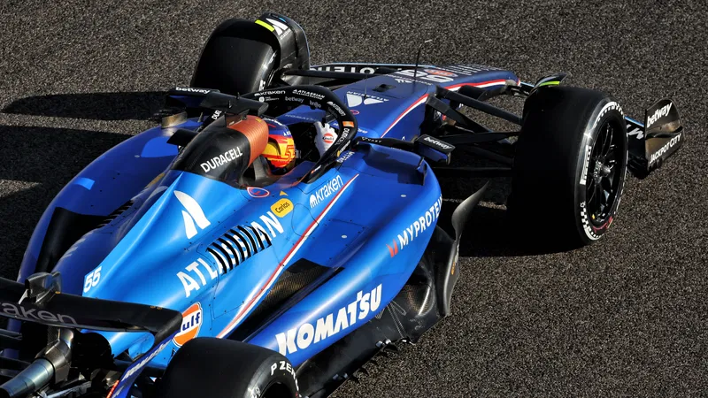 Williams FW48 รถแข่ง F1 2026 ของทีม Williams พร้อมนักขับ Alex Albon และ Carlos Sainz